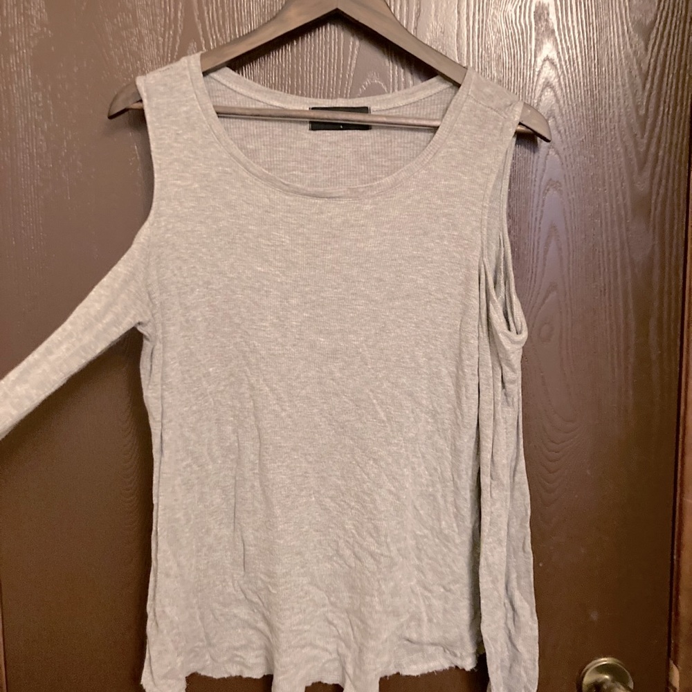 WORKHALL off the shoulder long sleeve top